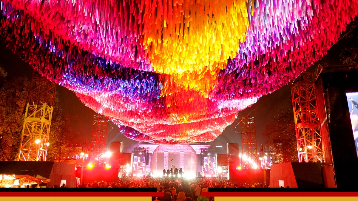 Berlin revels in 30 years of freedom — original article image